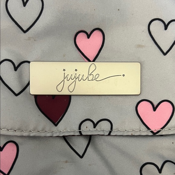 Ju-Ju-Be Gray and Pink Heart Baby Bag - Picture 2 of 8